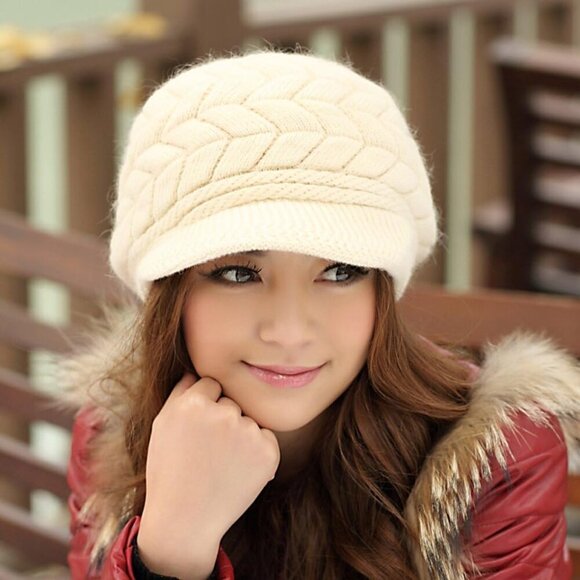 〽️Women’s Beige Winter Warm Knit Wool Snow Ski Hat with Visor